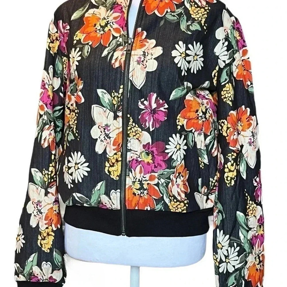 Agnes & Dora Black Denim Floral Jacket Front Zipper Side Pockets Size Small - Picture 3 of 5